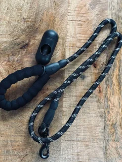 Hundesnor 1,5 meter med poseholder