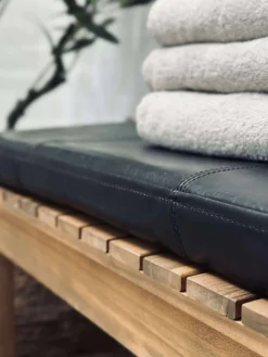 Hynde i læder Tokyo - 118cm Sort