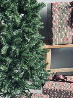 Juletræ med lyskæde