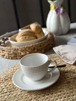 Kop og underkop - Riflet porcelæn