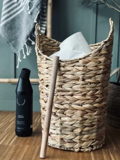 Kurv m. toiletpapirholder – Lys Natur