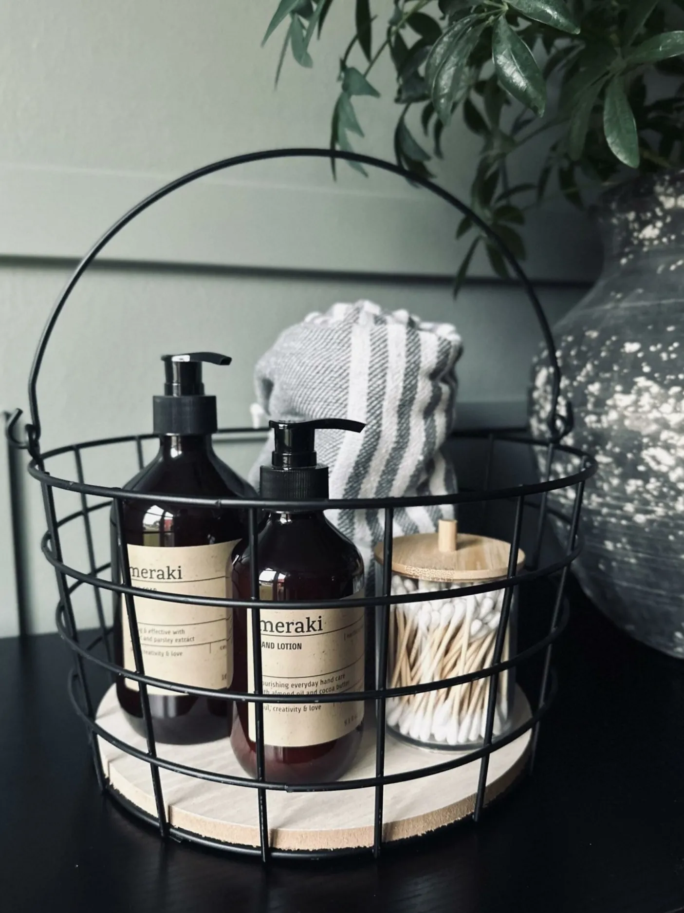 Kurv med sort metal – Rund