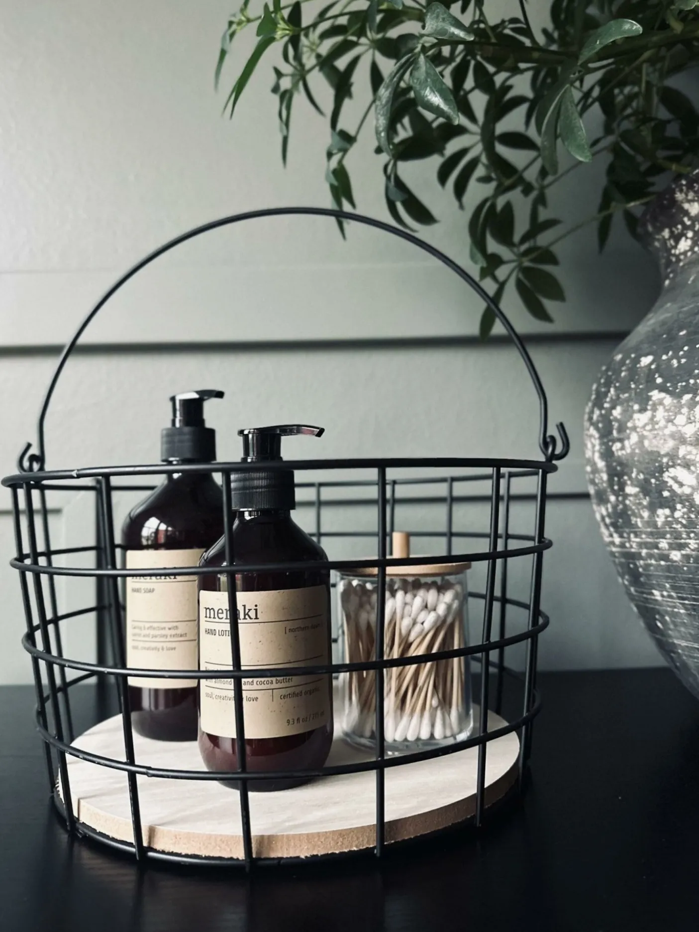 Kurv med sort metal – Rund