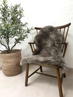 Lammeskind fra New Zealand – Mocca 85x55cm