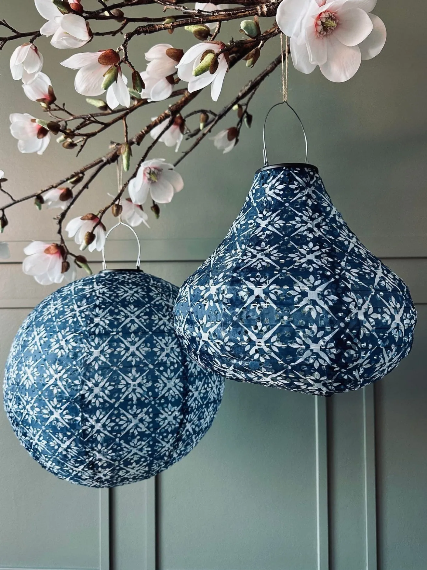 Lampe med solceller Pear – SUMMER BLUE