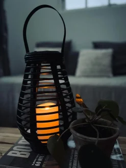 Lanterne med solceller - BLACK VIXA