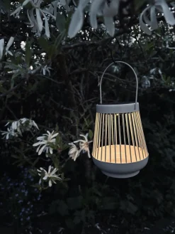 Lanterne med solceller - Hvid metal