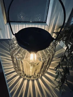 Lanterne med solceller – Wilma Grå