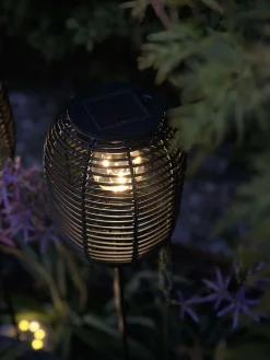 Lanterne på spyd Black - Solar