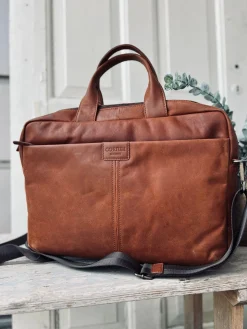 Laptop adventur - chesterfield cognac