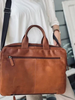 Laptop adventur - chesterfield cognac