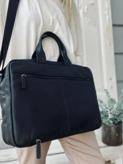 Laptop adventur - Sort