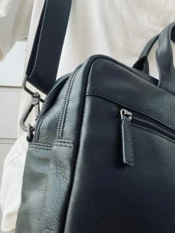 Laptop adventur - Sort