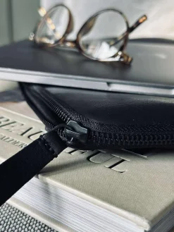 Laptop sleeve - Black / black