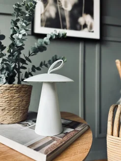 LED Bordlampe genopladelig – Hvid - Virker inde og ude