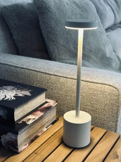 LED bordlampe KELLY Hvid - genopladelig