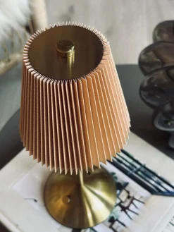 LED bordlampe Plisse´ beige - genopladelig