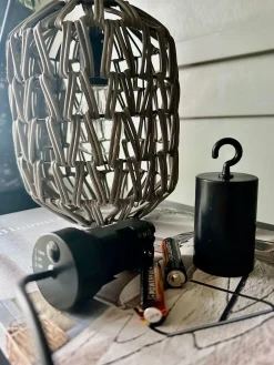 LED lampe til batterier m. Timerfunktion – Godkendt til inde / ude