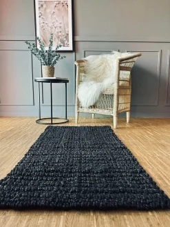 Luksus måtte i black jute – 60x120cm