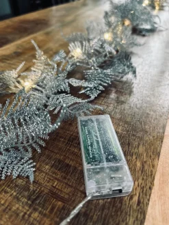 Lyskæde LED SØLV med glimmer og timer