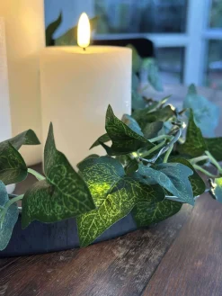 Lyskæde med grønne efeublade - 290cm