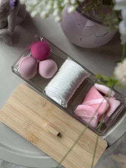 Makeup organiser med indhold