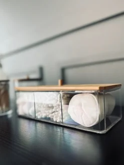 Makeup organizer - Akryl med bambuslåg