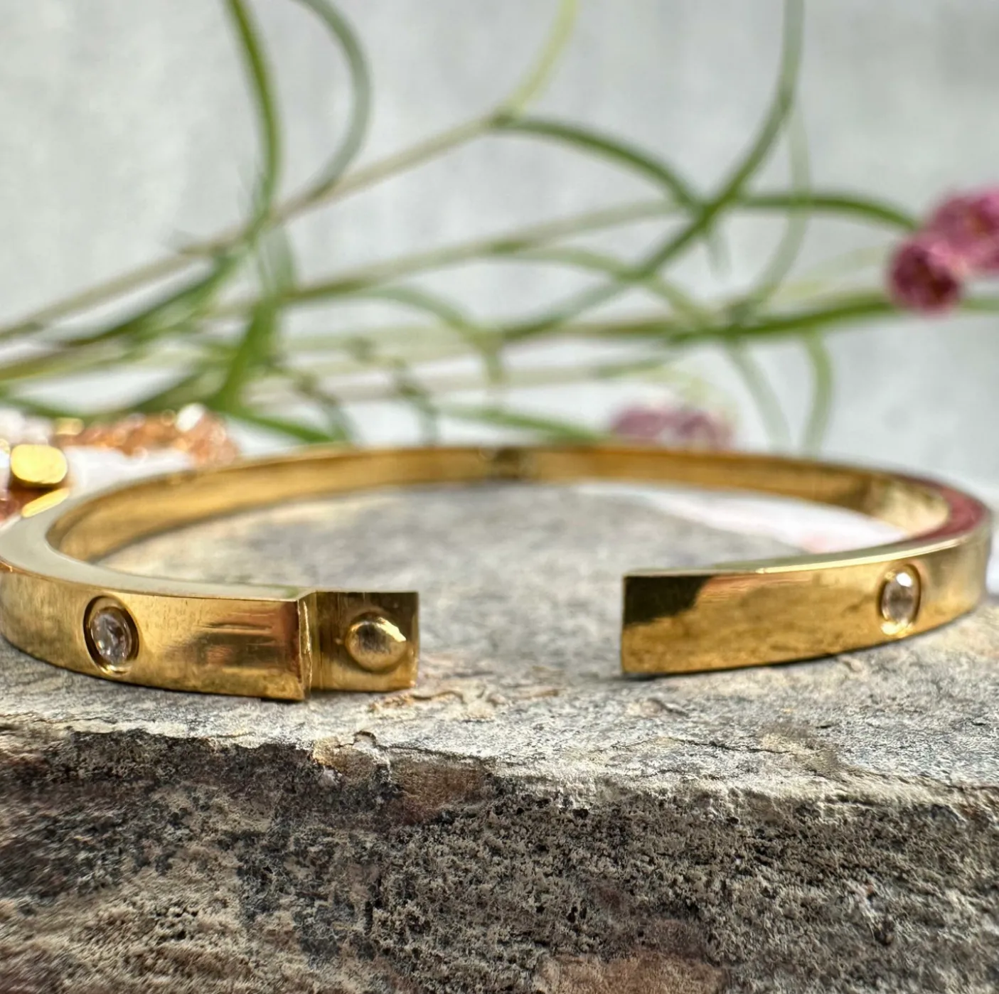 Mindy sæt m. armbånd og øreringe - forgyldt