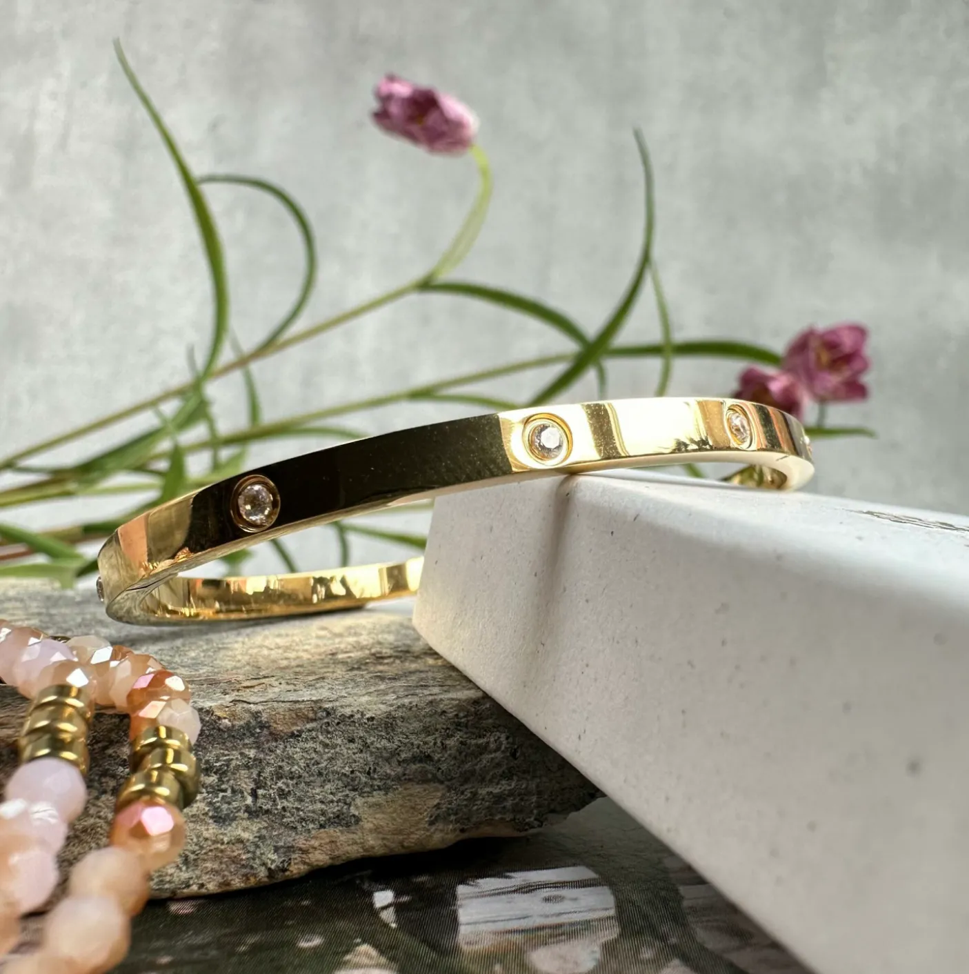 Mindy sæt m. armbånd og øreringe - forgyldt