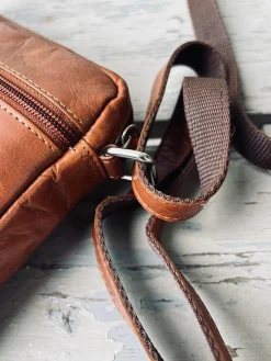 Mobiltaske / Crossover – Cognac Daily