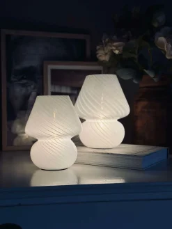 Mushroom Medium – Hvid mundblæst glas