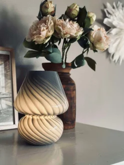 Mushroom Small - Grå mundblæst glas