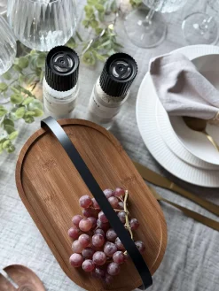 Opbevaring i metal og bambus