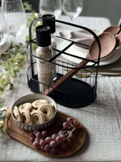 Opbevaring i metal og bambus