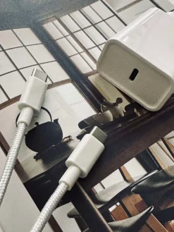 Oplader USB C + 1 M Nylon cable: USB C to USB C