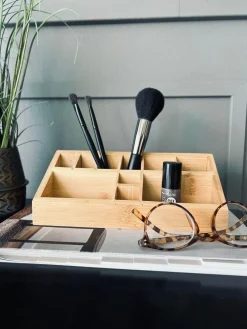 Organiser i bambus med 10 rum