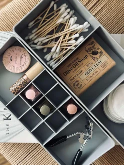 Organizer i flere lag - Grå