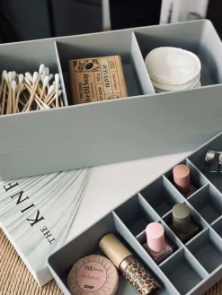 Organizer i flere lag - Grå