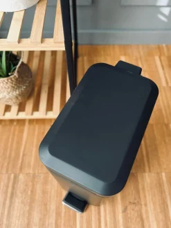 Pedalspand i sort metal - 5 liter