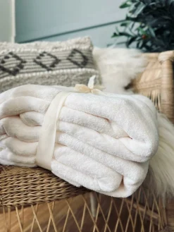 Plaid i fleece kingsize – White 180×230