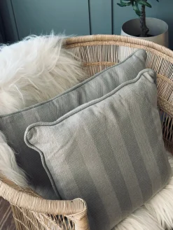 Pude med fyld - Grå / mint 40x60