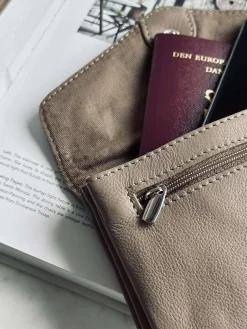 Pung Aura - Dusty Taupe