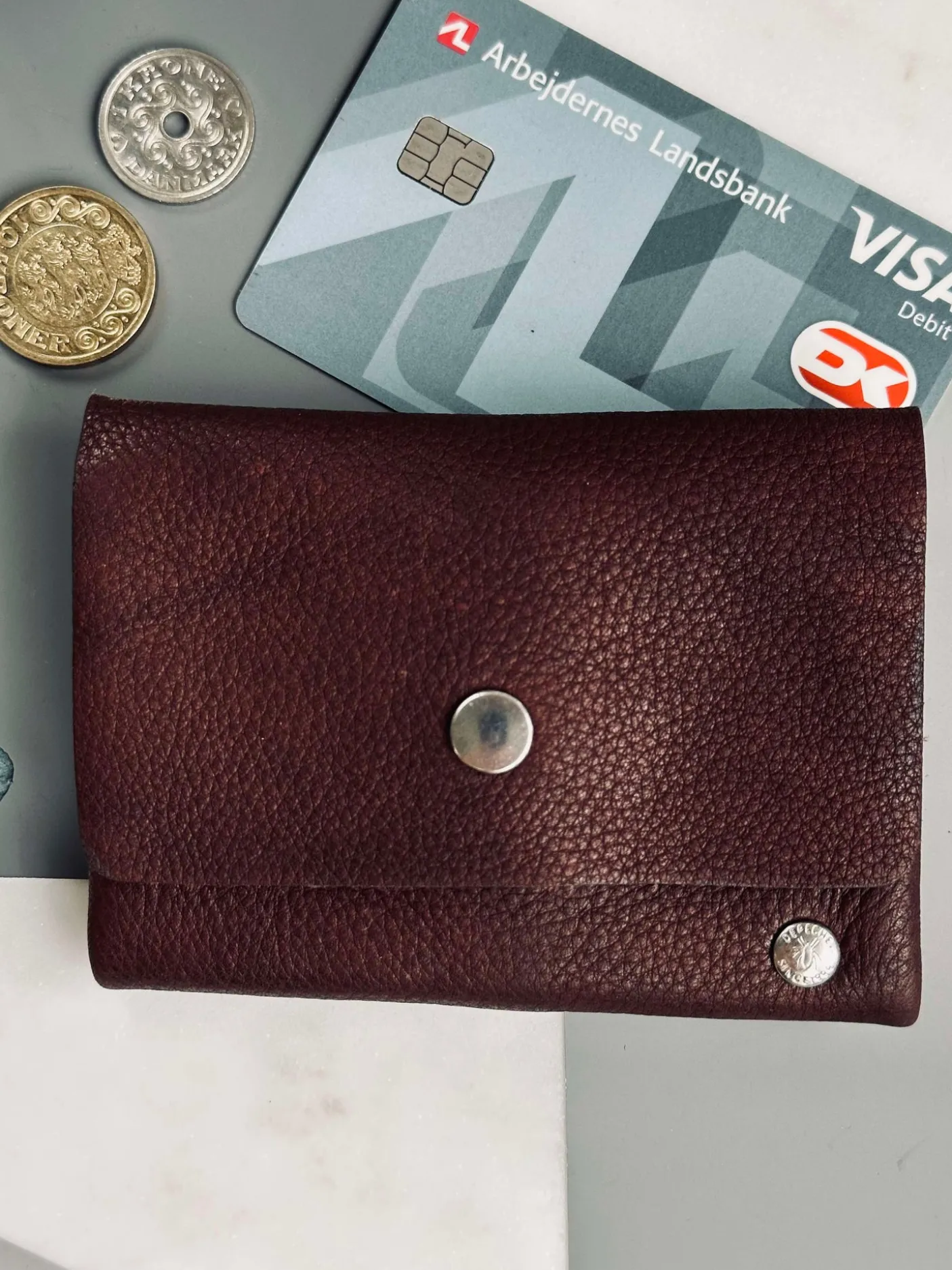 Pung Aura small Dark Brown