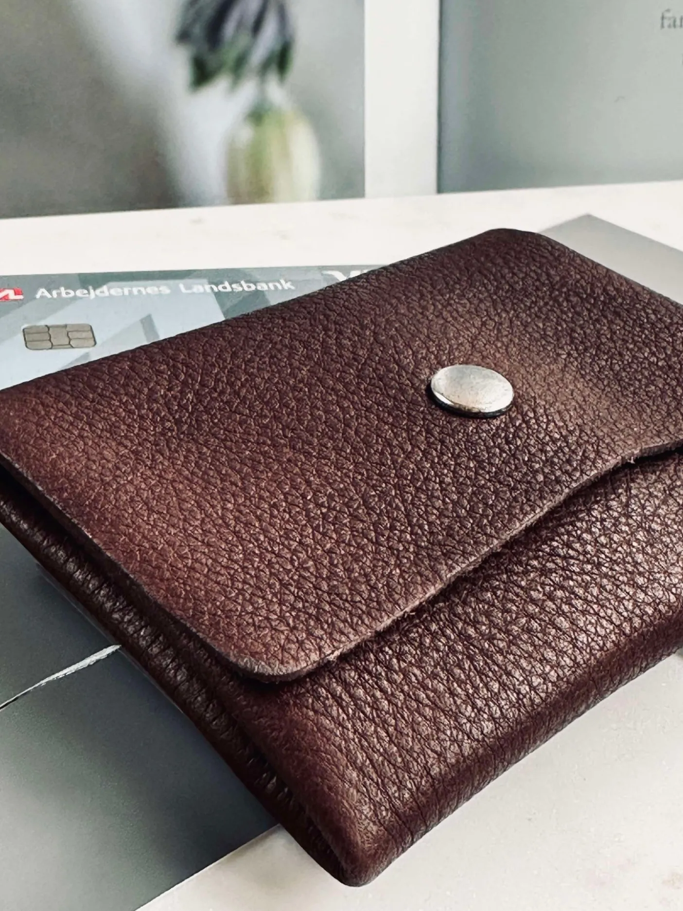 Pung Aura small Dark Brown