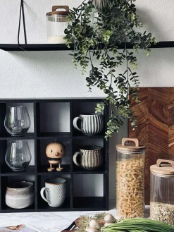 Reol til krus - Sort 15 rum