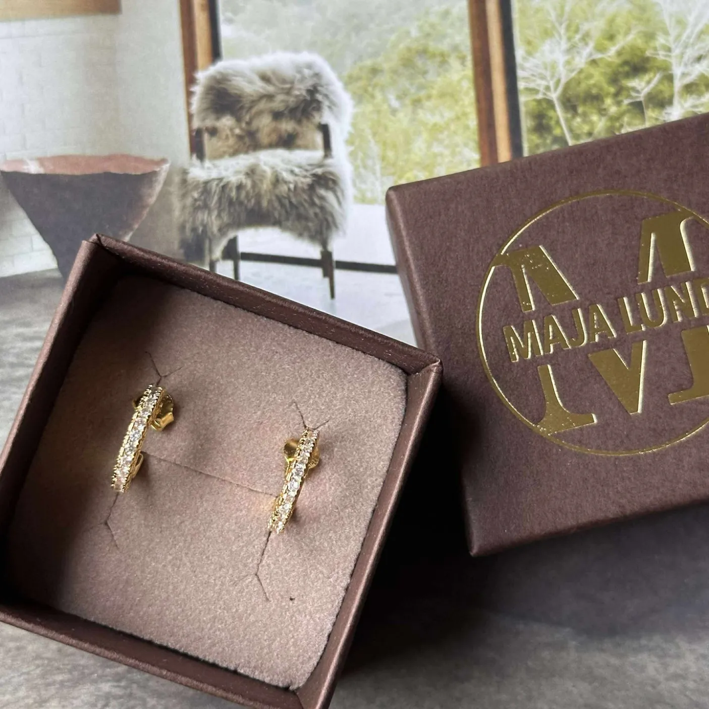 Øreringe IZA med klare zirkoner - forgyldt