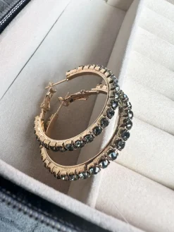 Øreringe Smilla Hoops 18K forgyldt - Mørkgrå