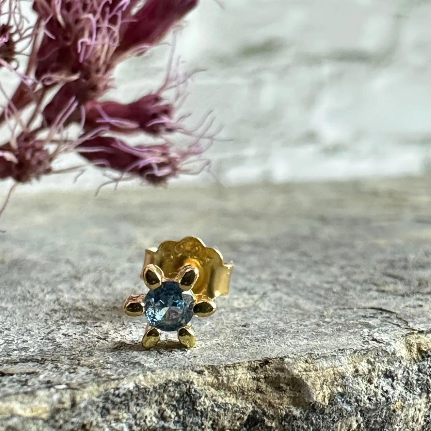 Ørestikker GIA – Azur blå 18K forgyldt