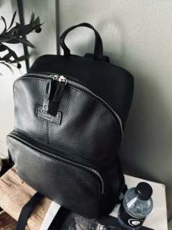 Rygsæk – Black leather