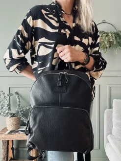 Rygsæk – Black leather